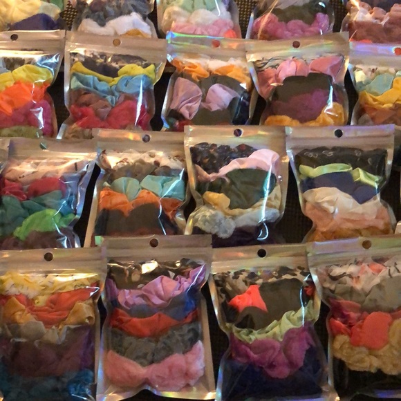 NWT Mystery Dozen Scrunchie Bundle - Picture 9 of 10